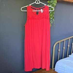 Sleeveless Red Dress with Keyhole Detail